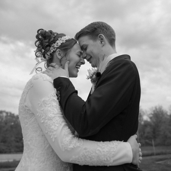 ✨Meet me✨ - Picture 4 of 5